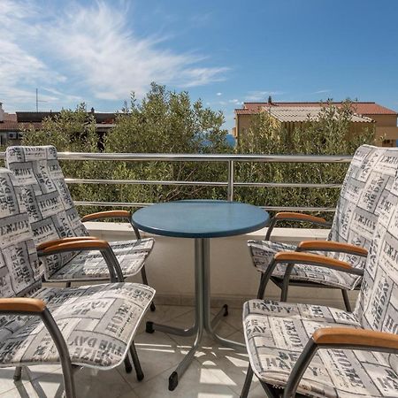 Apartmani Vela Tučepi エクステリア 写真